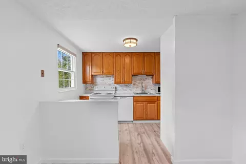 Kitchen - 3500 Manis Rd, Clinton, MD 20735 photo 1 of 3