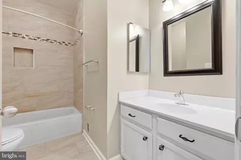 Bath - 12106 Quick Fox Ln, Bowie, MD 20720 photo 2 of 5
