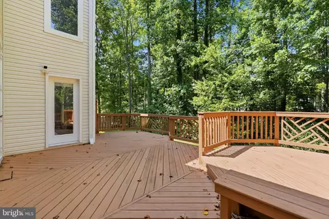 Exterior - 12106 Quick Fox Ln, Bowie, MD 20720 photo 4 of 12
