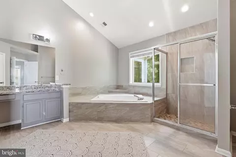 Bath - 12106 Quick Fox Ln, Bowie, MD 20720 photo 1 of 5