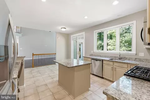 Entry Way - 12106 Quick Fox Ln, Bowie, MD 20720 photo 3 of 11