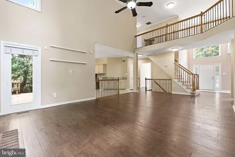 Living - 12106 Quick Fox Ln, Bowie, MD 20720 photo 9 of 10