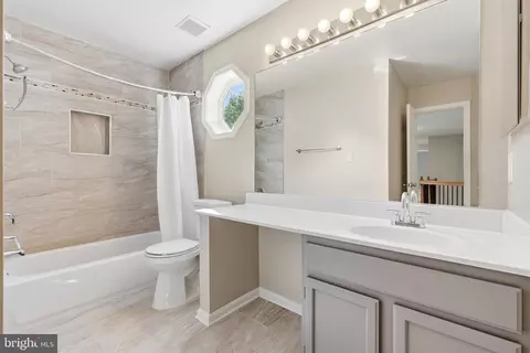 Bath - 12106 Quick Fox Ln, Bowie, MD 20720 photo 4 of 5