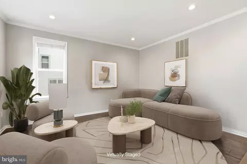 Living - 12106 Quick Fox Ln, Bowie, MD 20720 photo 3 of 10