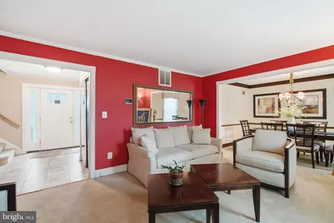 Entry Way - 15515 Straughn Dr, Laurel, MD 20707 photo 5 of 6