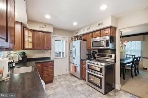 Kitchen - 15515 Straughn Dr, Laurel, MD 20707 photo 2 of 3