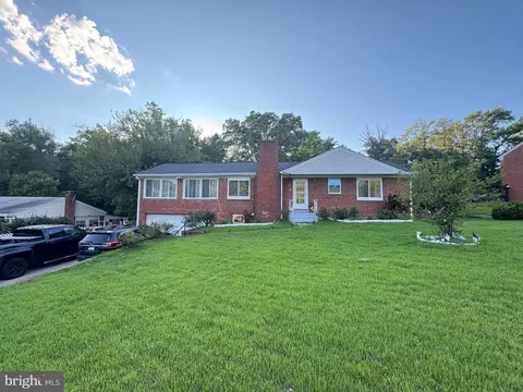 5903 Middleton Ln, Temple Hills, MD 20748