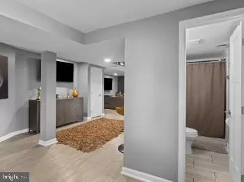 Entry Way - 6811 Eilerson St, Clinton, MD 20735 photo 10 of 10