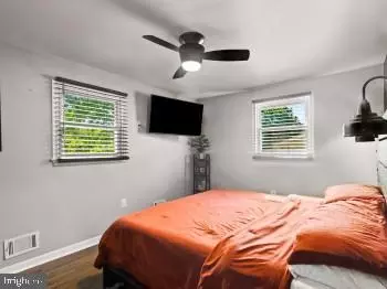 Bedroom - 6811 Eilerson St, Clinton, MD 20735 photo 4 of 7