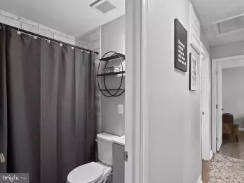 Entry Way - 6811 Eilerson St, Clinton, MD 20735 photo 7 of 10