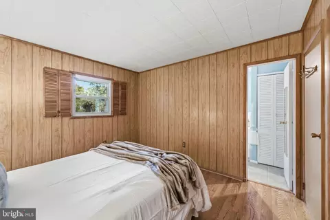 Bedroom - 5607 Haddon Dr, Lanham, MD 20706 photo 4 of 9