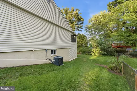 Exterior - 5607 Haddon Dr, Lanham, MD 20706 photo 7 of 16