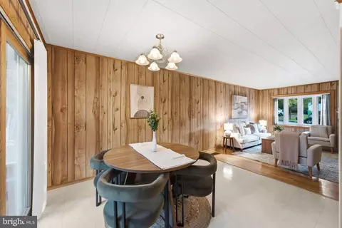 Dining - 5607 Haddon Dr, Lanham, MD 20706 photo 3 of 3