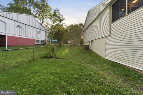 Exterior - 5607 Haddon Dr, Lanham, MD 20706 photo 11 of 16