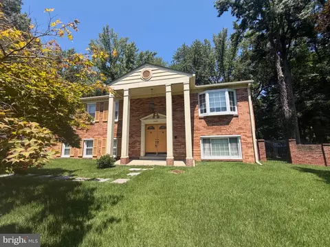 9402 Victoria Ct, Marlboro, MD 20772