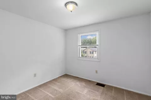 Bedroom - 12000 Dove Cir, Laurel, MD 20708 photo 3 of 7