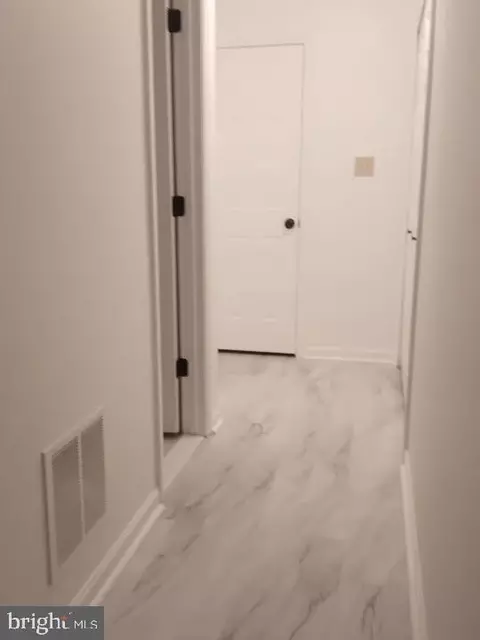 Entry Way - 711 Faraway Ct, Bowie, MD 20721 photo 6 of 10