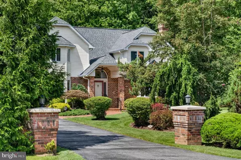 Exterior - 13901 Mount Oak Ct, Bowie, MD 20721 photo 5 of 22