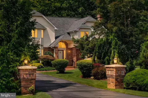 Exterior - 13901 Mount Oak Ct, Bowie, MD 20721 photo 4 of 22