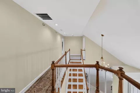 Entry Way - 13901 Mount Oak Ct, Bowie, MD 20721 photo 4 of 8