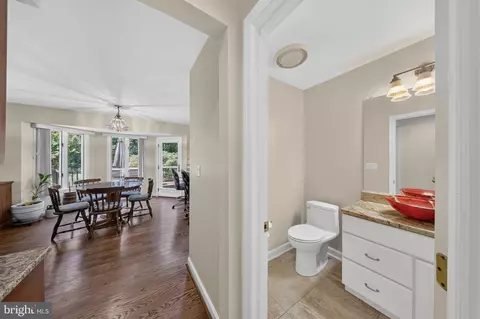 Entry Way - 13901 Mount Oak Ct, Bowie, MD 20721 photo 2 of 8