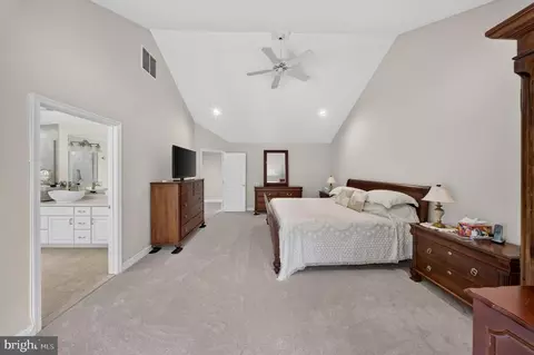 Bedroom - 13901 Mount Oak Ct, Bowie, MD 20721 photo 3 of 10