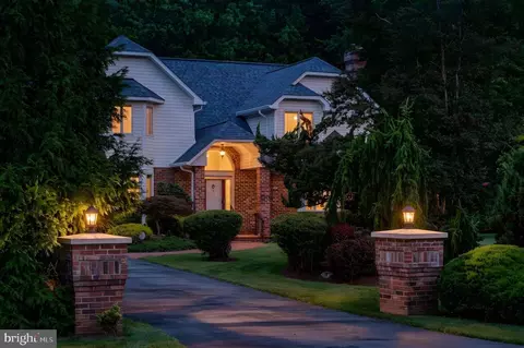 Exterior - 13901 Mount Oak Ct, Bowie, MD 20721 photo 3 of 22