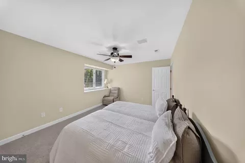 Bedroom - 13901 Mount Oak Ct, Bowie, MD 20721 photo 5 of 10