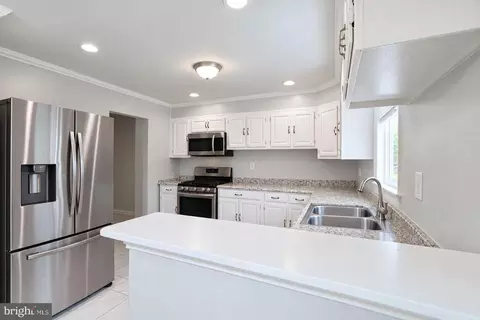Kitchen - 9410 Small Dr, Clinton, MD 20735 photo 2 of 4