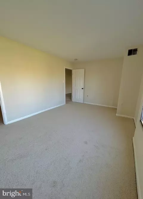 15716 Dorset Rd #101, Laurel, MD 20707 photo 4