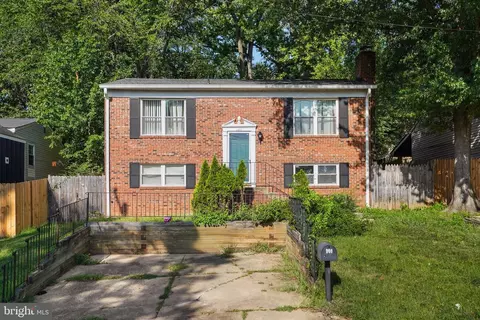 908 Cypresstree Pl, Capitol Heights, MD 20743