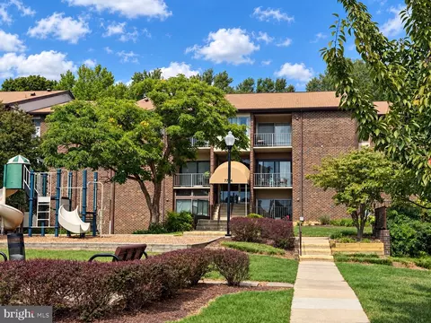 7714 Hanover Pkwy #302, Greenbelt, MD 20770
