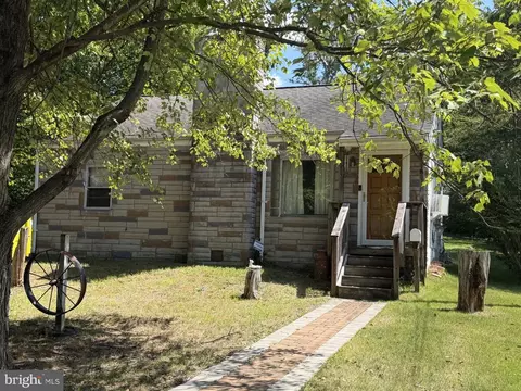 8915 56th Ave, Berwyn Heights, MD 20740