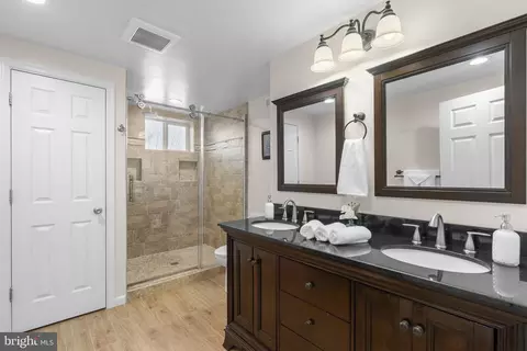 Bath - 1106 Beall Pl, Laurel, MD 20707 photo 2 of 2