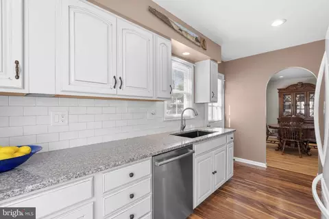Kitchen - 1106 Beall Pl, Laurel, MD 20707 photo 2 of 3