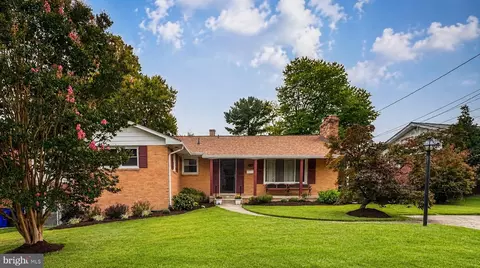 9246 Limestone Pl, College Park, MD 20740