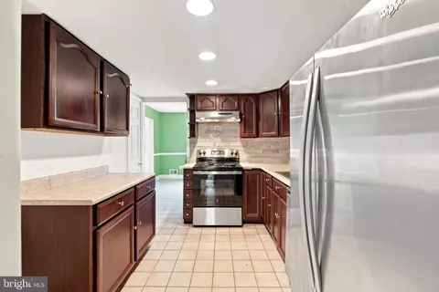 Kitchen - 12003 Pheasant Run Dr, Laurel, MD 20708 photo 3 of 4