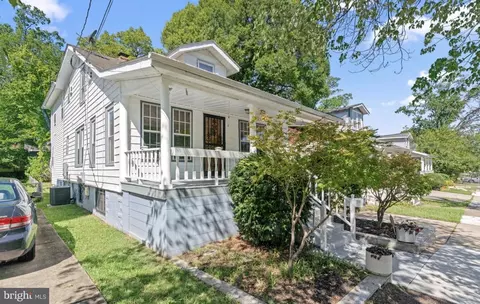 Exterior - 4022 36th St, Mount Rainier, MD 20712 photo 2 of 5