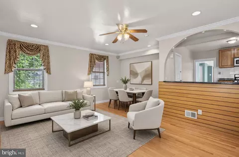Living - 4022 36th St, Mount Rainier, MD 20712 photo 6 of 6