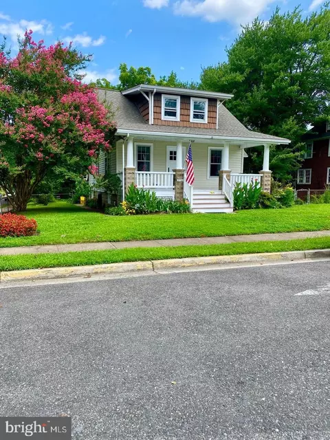 3100 Varnum St, Mount Rainier, MD 20712
