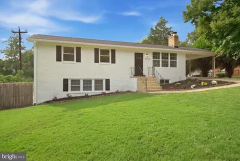 9013 Pinehurst Dr, Fort Washington, MD 20744