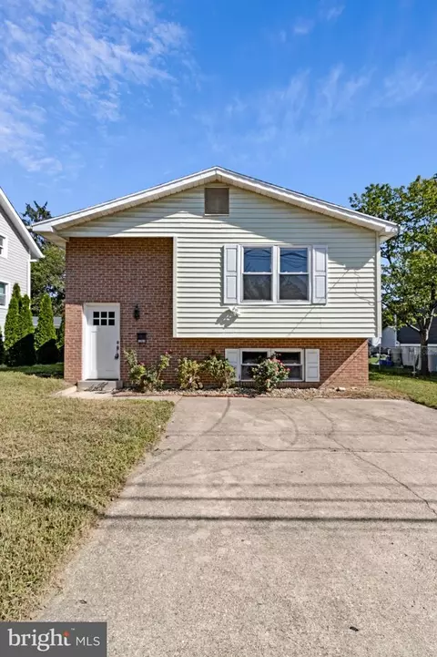 5004 Roanoke Pl, College Park, MD 20740