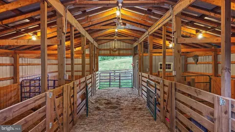 Entry Way - 13717 Martin Rd, Brandywine, MD 20613 photo 1 of 1