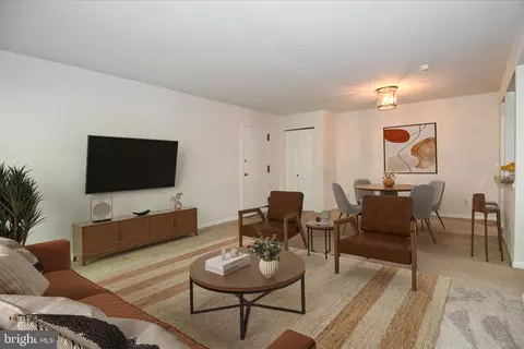 10110 Campus Way S #304, Marlboro, MD 20774