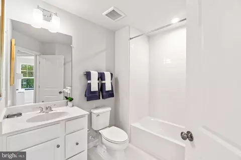 Bath - 12536 Copper Leaf Ave, Brandywine, MD 20613 photo 2 of 2