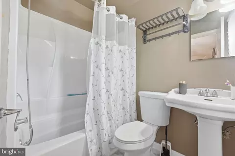 Bath - 7518 Dover Ln, Lanham, MD 20706 photo 2 of 2