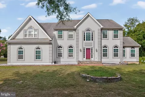 12416 Rochino Ct, Glenn Dale, MD 20769
