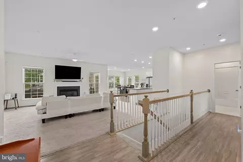 Entry Way - 6119 Savannah Dr, Brandywine, MD 20613 photo 2 of 10