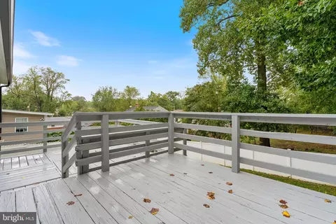 Exterior - 1433 10th St, Lanham, MD 20706 photo 6 of 7