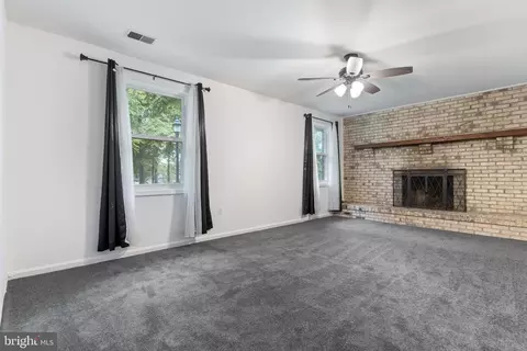 Living - 1433 10th St, Lanham, MD 20706 photo 5 of 6